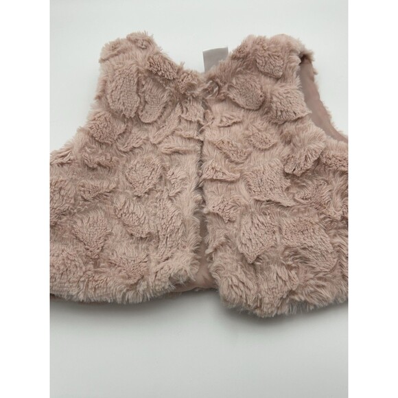 Calvin Klein Other - Calvin Klein Rose Baby Vest   18 Months- A-49